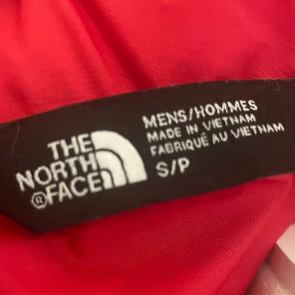 The North Face Men's Bold Red and Black Performance Jacket - Picture 3 of 16